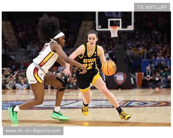 WNBA 新人王 40+10 双爆炸数据